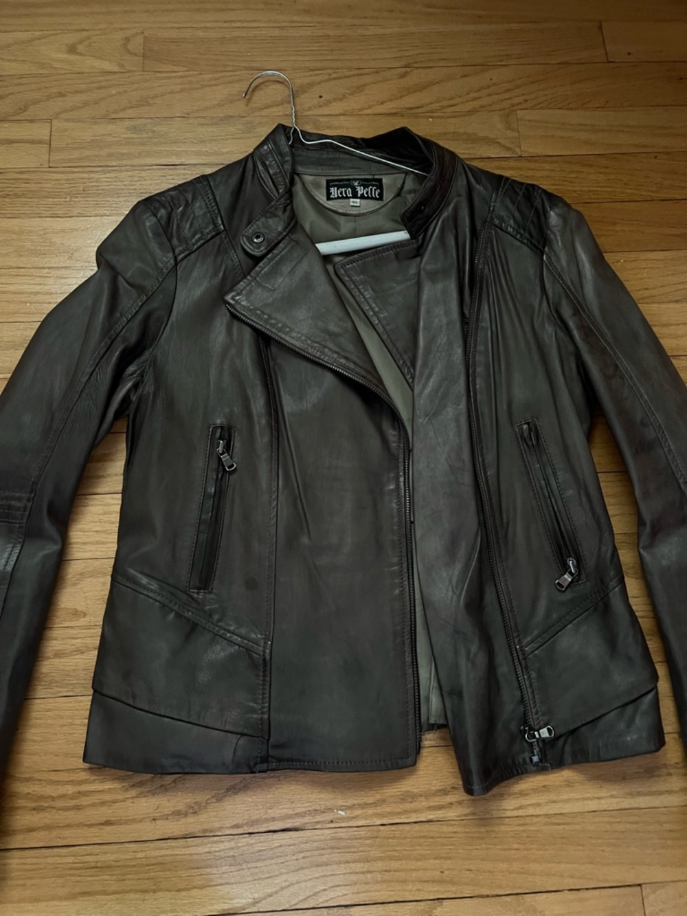 Genuine Italian Leather - Vera Pelle Women's Black Leather Moto Jacket - Size 48